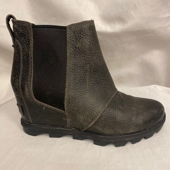 SOREL Joan of Arctic Hidden Wedge II Chelsea Ankle Boots Black Womens Size 8.5 - Picture 1 of 10